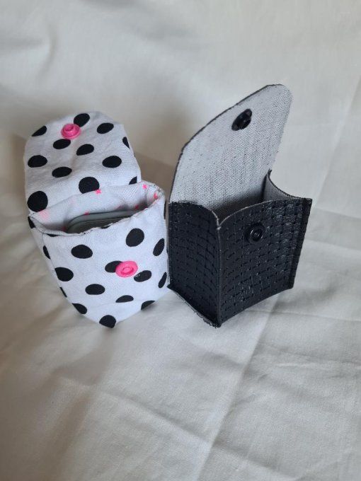 mini pochette pour air pods - sur commande