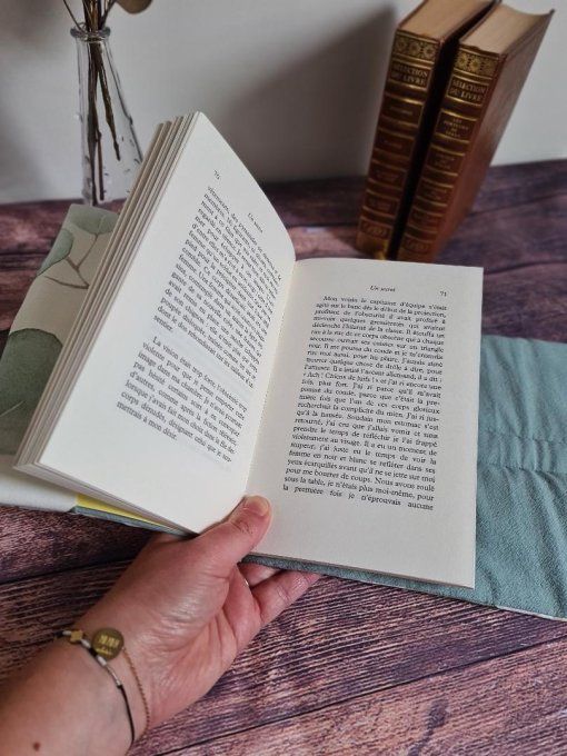 Protège livre - sur commande