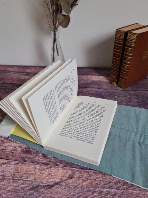 Protège livre - sur commande