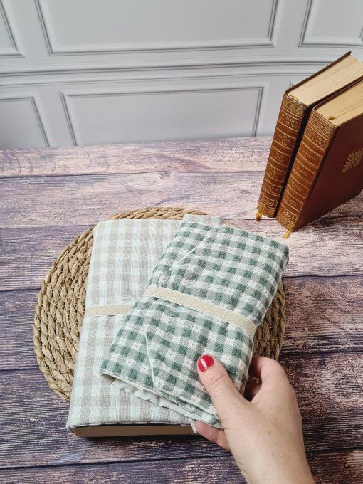 Protège livre - sur commande